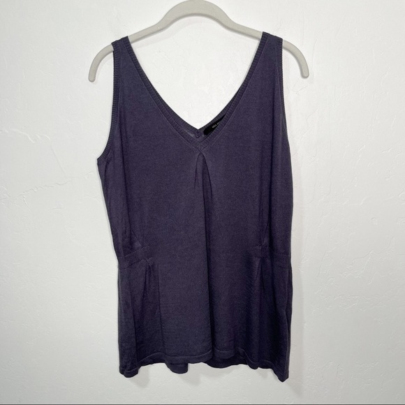 Sita Murt Gray Sleeveless Bamboo / Cotton Knitted v-neck Top - Picture 5 of 9